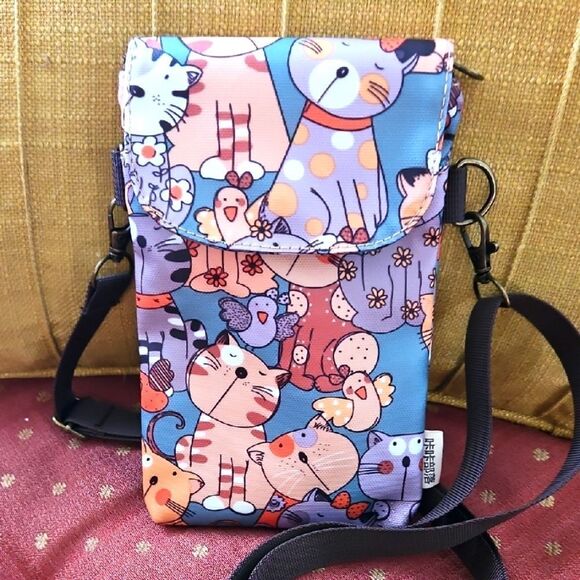 NWOT Colorful Cat Print Mini Crossbody Bag - Picture 1 of 8